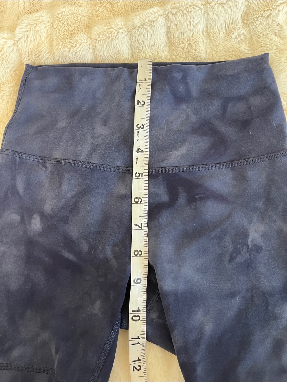 lululemon athletica Navy Tie-Dye High-Rise Bike Shorts - Picture 7 of 9